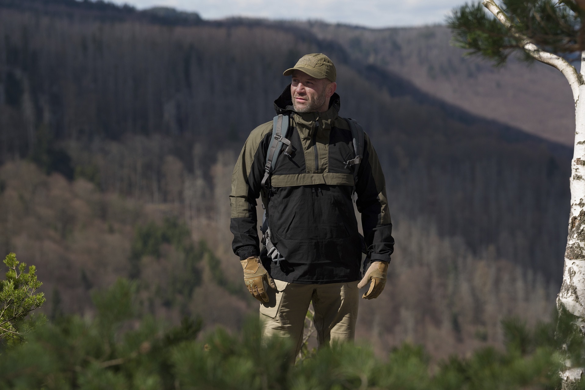 Куртка Helikon Woodsman Anorak - Black/Taiga Green