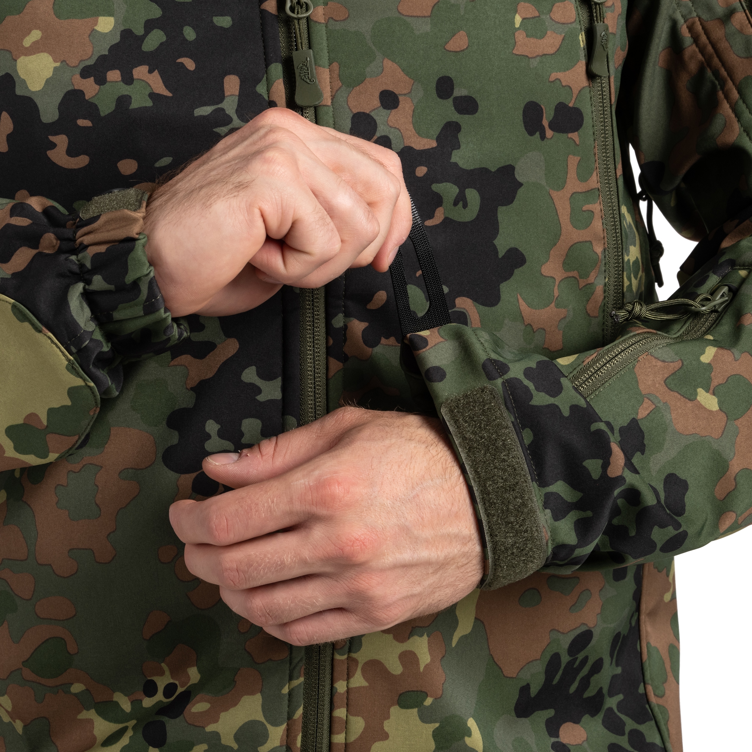 Kurtka Helikon-Tex Gunfighter Softshell Shark Skin Windblocker - Flecktarn