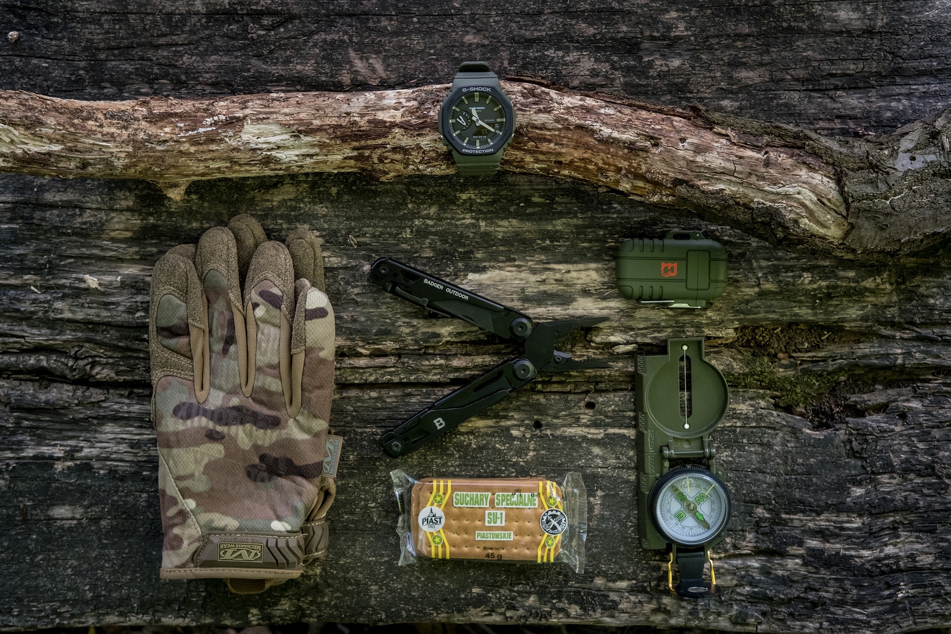 Zegarek Casio G-Shock Octagon GA-2110SU-3AER
