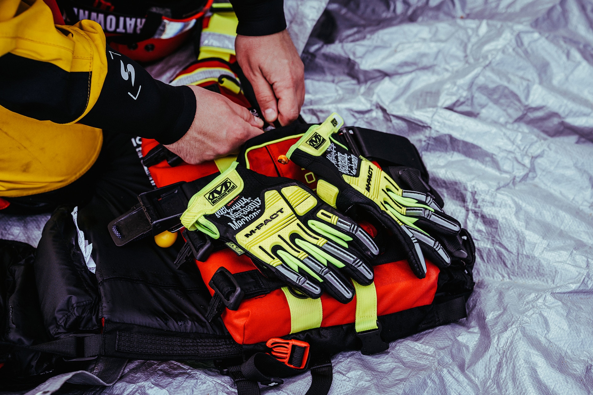 Rękawice antyprzecięciowe Mechanix Wear Hi-Viz M-Pact D5