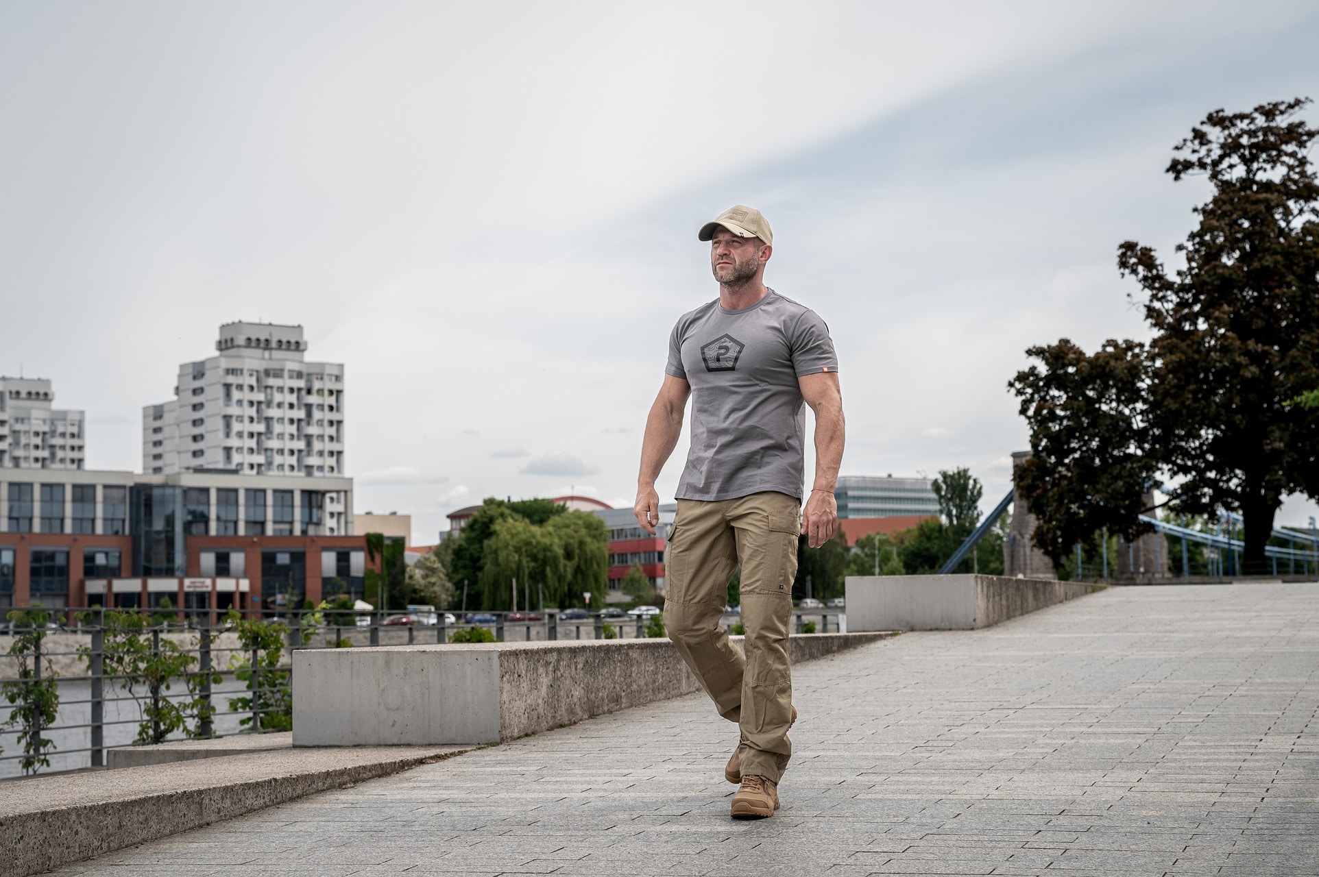 Koszulka T-shirt Pentagon Shape - Wolf Grey