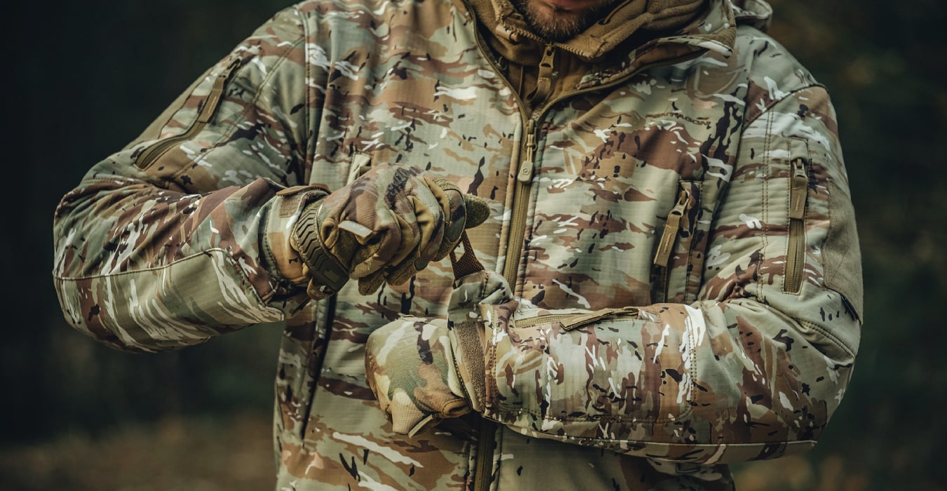 Ranking kurtek przeciwdeszczowych męskich – sprawdź polecane modele