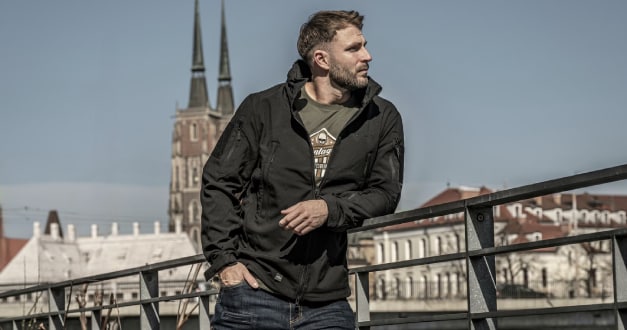 Ranking kurtek softshell – praktyczne modele na zmienną pogodę